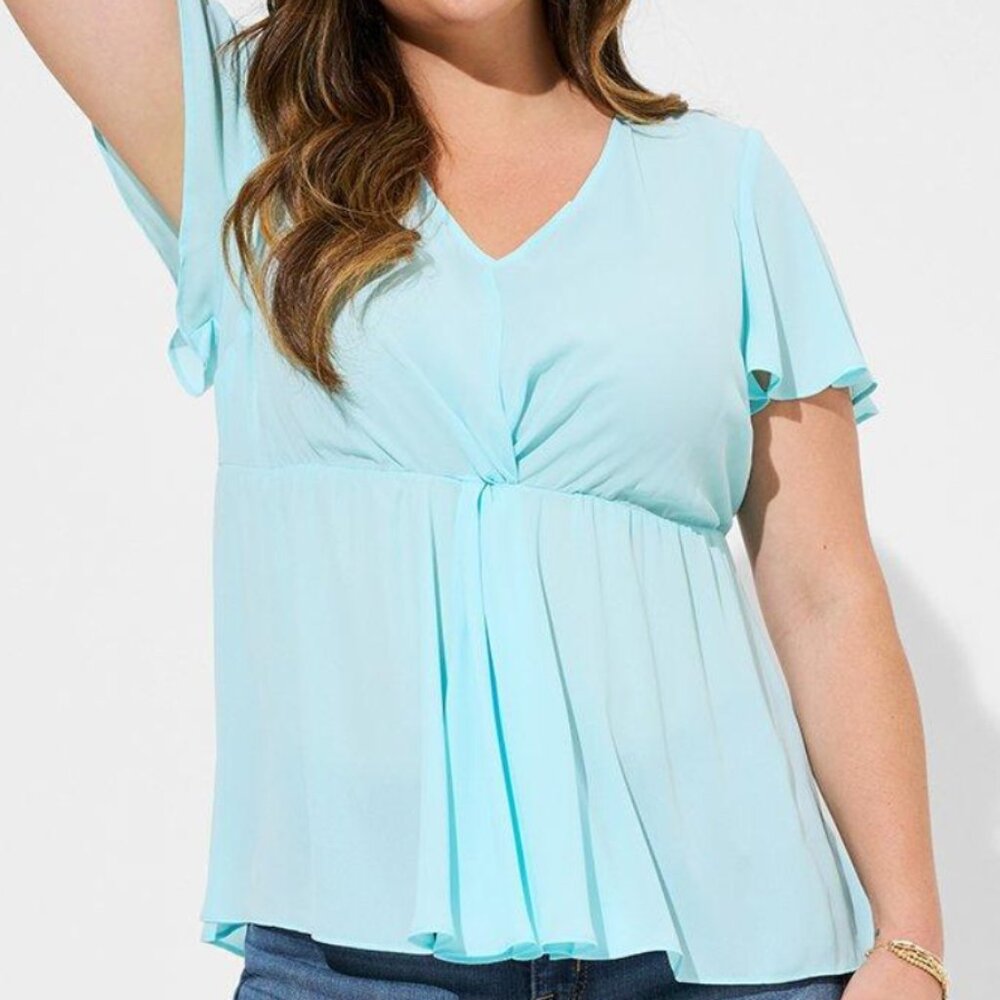NEW Torrid Soft Blue Georgette Twist Flutter Sleeve Blouse Plus 4X 26 Romantic